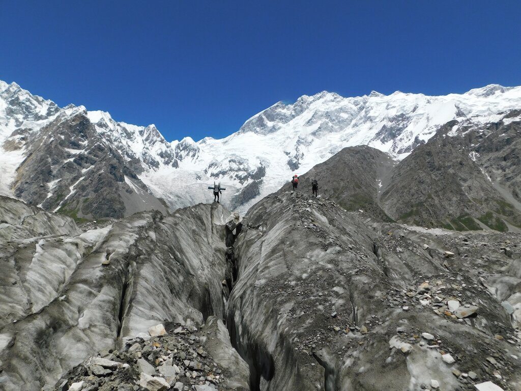 Expedice Muchu 2021 - Několikanásobný přechod přes ledovec