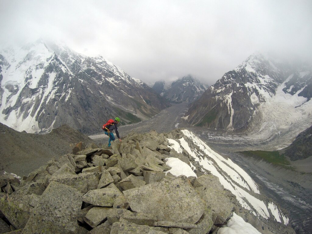 Expedice Muchu 2021 Expedice Muchu 2021 - Lukáš na sestupu z C1 do BC Muchu Chhish