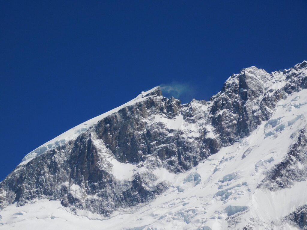 Expedice Muchu 2021 Expedice Muchu 2021 - Lavina padající na Muchu Chhich ze stěny velkého traverzu