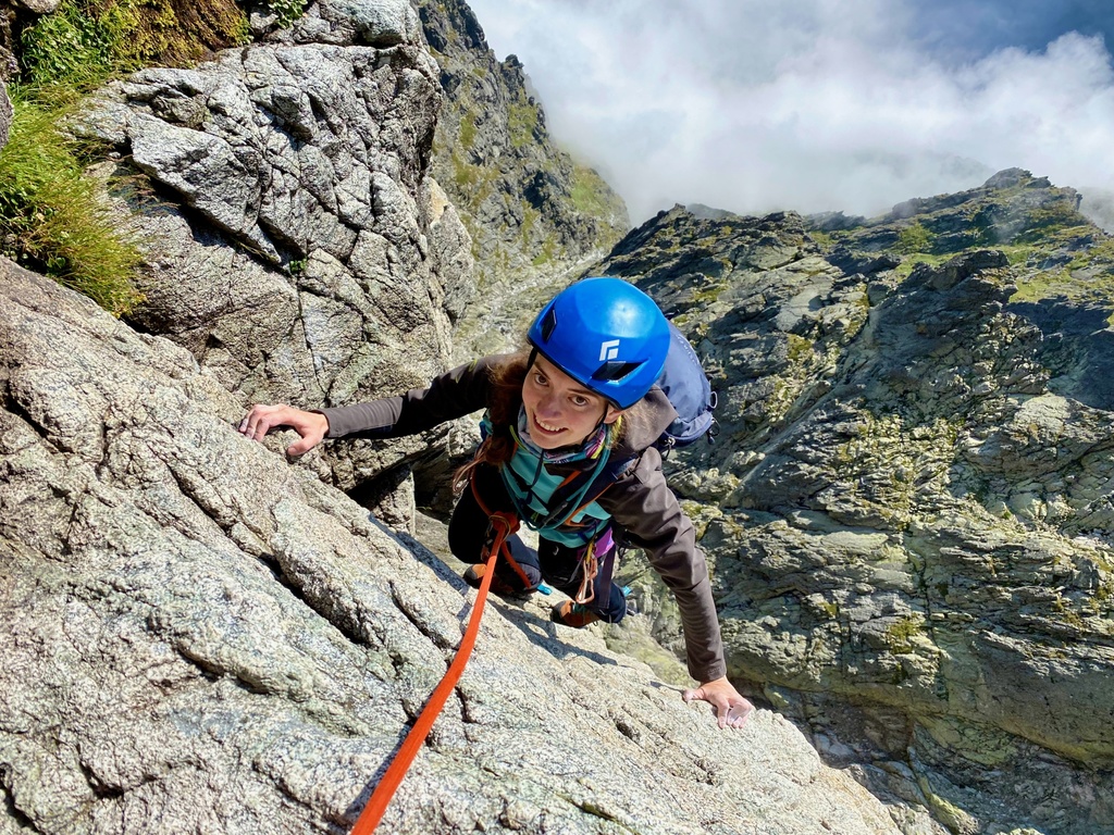 Parádní pevná skála