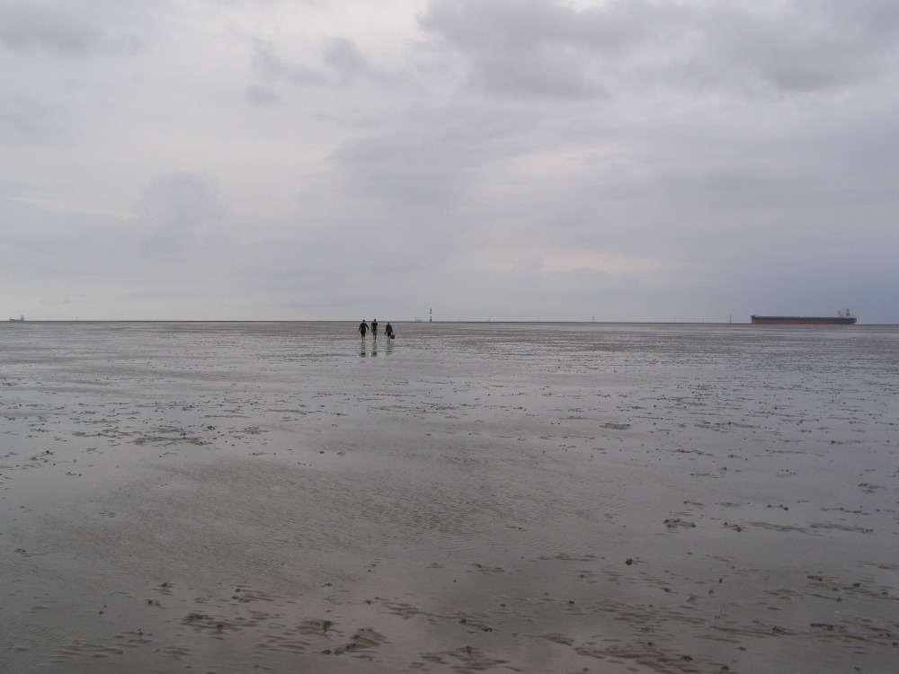 tzv. watty - moře ustupuje nejen pár desítek metrů, ale i několik kilometrů