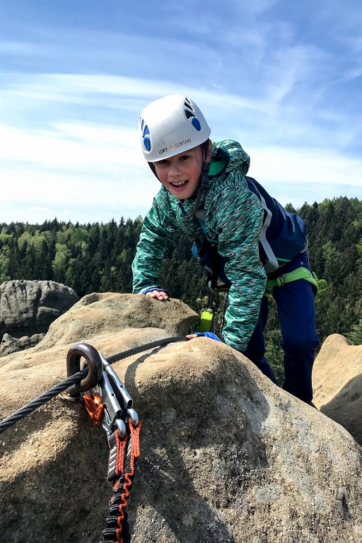 Pokud vyrazíte s dětmi, nezapomeňte je vybavit dětskými tlumiči!