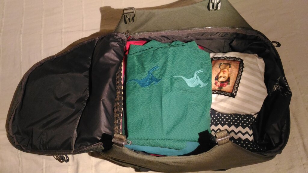 batoh Osprey Porter 30 II batoh Osprey Porter 30 II - Praktický zip do