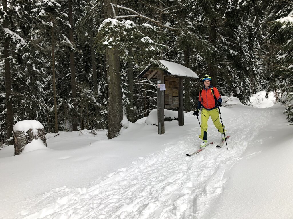Ortovox Col Becchei jacket Ortovox Col Becchei jacket je technická bunda, ideální na skitouring