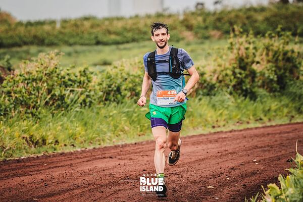 Květnové závody Ultra Blue Island jsou mimo sezónu, takže žádné turistické davy