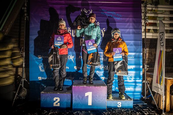 Jindřiška Zemanová první v kategorii 40+ na skialpových závodech Šumavský Rys 2026