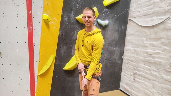 Mikinu Black Diamond Crag Hoody využijete nejen na lezení, ale i turistiku, na kolo i denní nošení, 