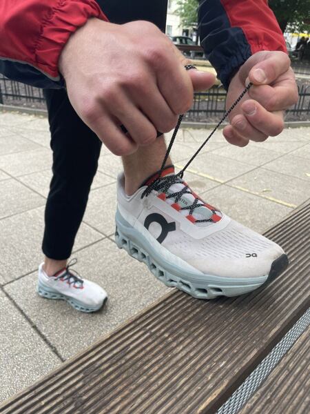 Alfou a omegou úspěšného běhu je správné zavázání tkaniček