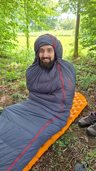 Spací pytel Patizon R 600 uni - úniku tepla zamezí jednoruční stažení límce i kapuce