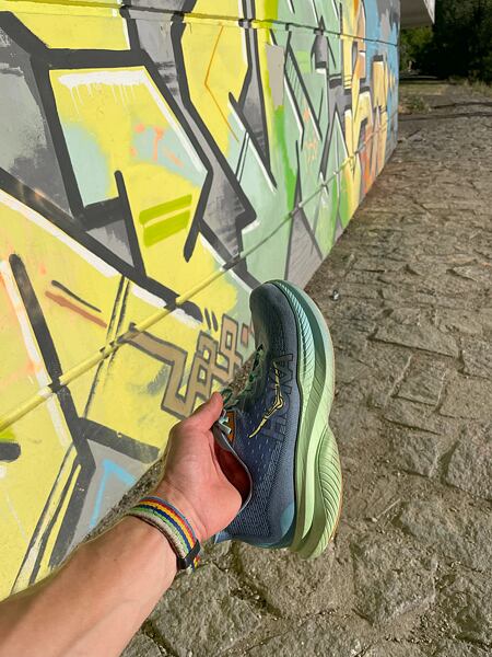 Pánské běžecké boty Hoka Mach 6 – superkritická EVA pěna zajišťuje skvělou energetickou návratnost