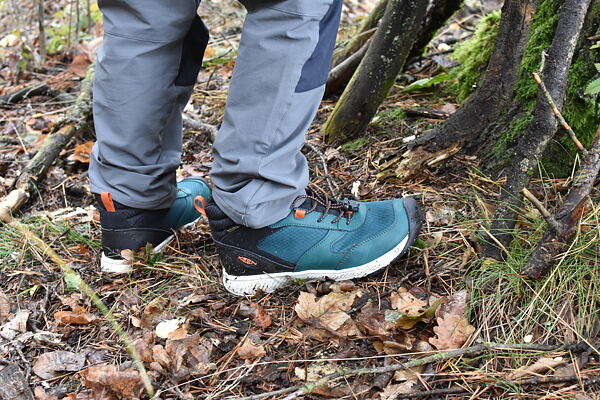 Dětské boty KEEN SKUA MID WP YOUTH - stylové a funkční boty přizpůsobené náročným požadavkům na dětskou nožku při outdoorových dobrodružstvích