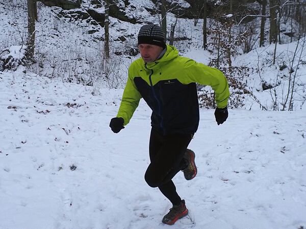 Kalhoty Ronhill M Tech Winter Tight Man – poskytují opravdu výborný tepelný komfort, jsou pohodlné a neomezují v pohybu