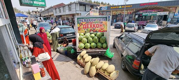 holky-na-treku-v-tadzikistanu