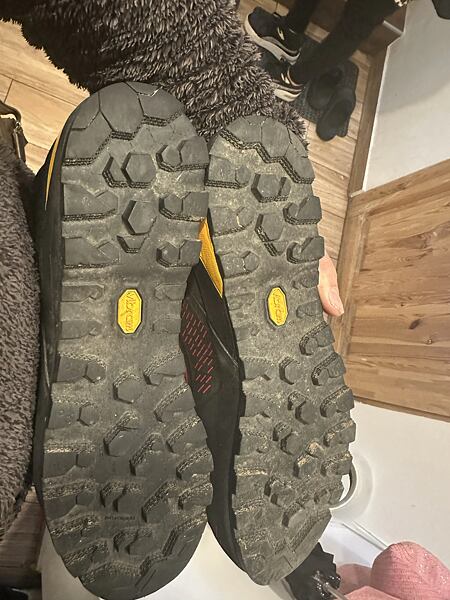 Pánské turistické boty GARMONT HEXAGON GTX – podešev VIBRAM® Vertex s výraznými výstupky zvyšuje přilnavost