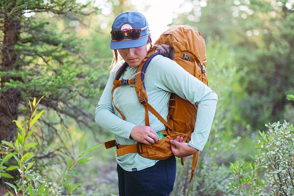 Dobře přístupné kapsy na bederním pásu jsou velmi praktickou vychytávkou