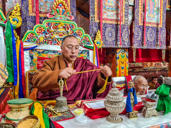 Jak se chovat v buddhistickém klášteře? Tiše, skromně a bez pocitu, že máme na všechno automaticky nárok