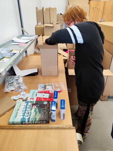 Startovací balíčky na Stezku Českem už se pro žáky a učitele škol chystají...