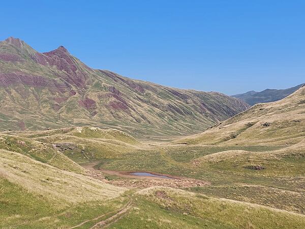 Vyprahlá krajina se postupně měnila v hory pokryté zelení
