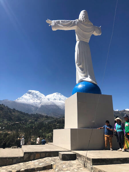Dvojice Huascaránů je z městečka Yunkai téměř na dotek