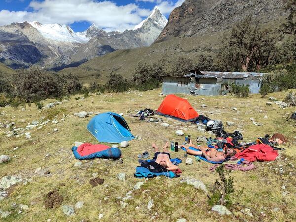 Alpamayo base camp - zde zpět po úspěšném výstupu