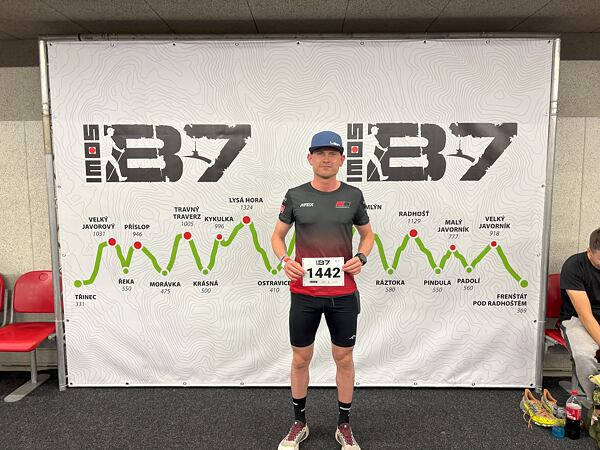 Foto: @beskydskasedmicka - Adam Korecký před startem závodu B7 2025