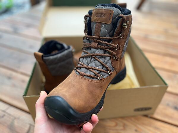 Dámské zimní boty KEEN GRETA BOOT II WP – kombinace kůže/textilu je praktická i pěkná pro oko a bota vás překvapí svou lehkostí