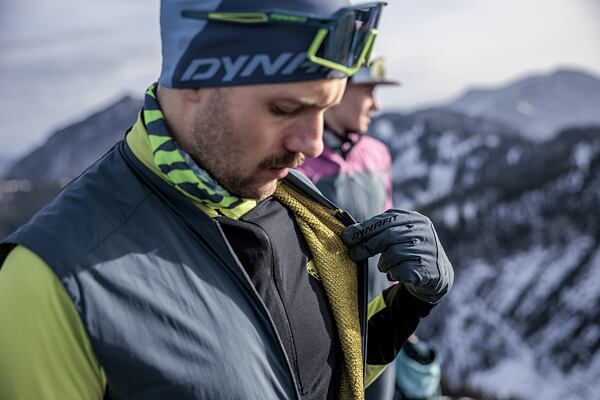 Na zimní sporty při vysoké intenzitě pohybu je nutné obléci paropropustné vrstvy