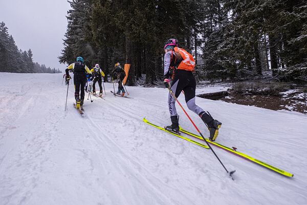 Závod Šumavský rys startoval ještě za světla