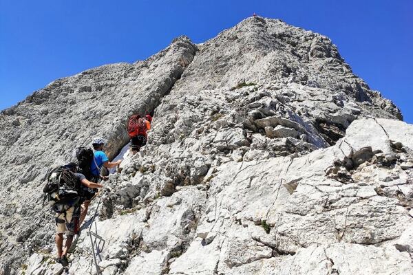 Při lezení ve skupině používejte domluvenou komunikaci a buďte ohleduplní