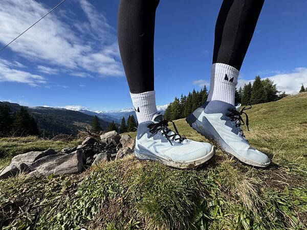 Dámské turistické boty KEEN ZIONIC NXT MID WP – kombinují stabilitu, pohodlí i odolnost v jednom a vypadají skvěle i ve městě