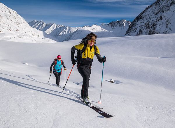 skitouring-obleceni-hannah-01