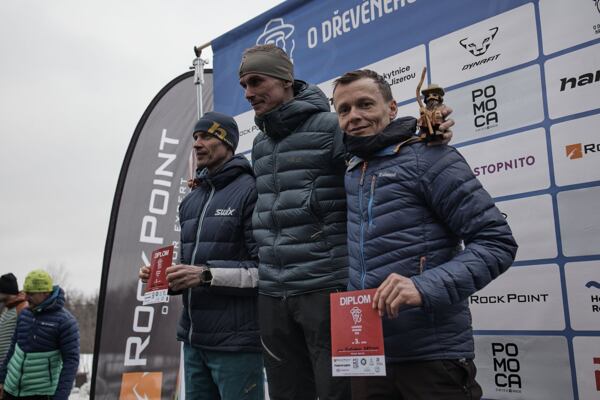 ohlednuti-za-skialpovym-zavodem-o-dreveneho-krakonose