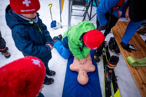 Součástí Rock Point skialp day a hobby závodu Šumavský rys 2026 byly rozsáhlé přednášky Horské služby o pohybu v zimních horách a první pomoci