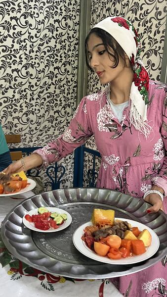 Jídlo v&nbsp;Tádžikistánu prosté, ale vynikající