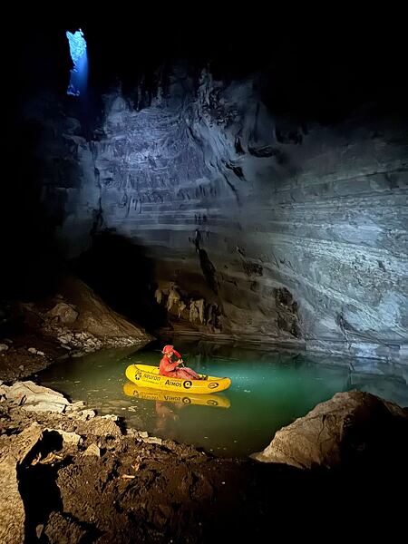 Albánie, Expedice Neuron Atmos 2024 - Atmos, plavba po jezeře, foto R. Bouda