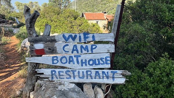 Značení na Lýkijské stezce je snadné a dostatečné, málokdy se ztratíte