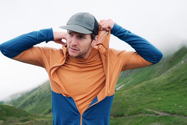 Mikina z merino vlny je výborně hřejivá druhá vrsvtva