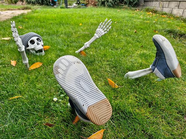 Dětské boty KEEN KNX MIDDIE YOUTH – oblíbil si je nejen syn, ale i náš halloweenský kostlivec