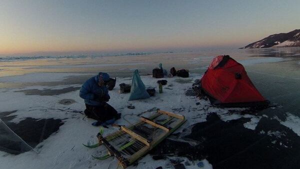 Bajkals Boys při přechodu (ne)zamrzlého Bajkalu
