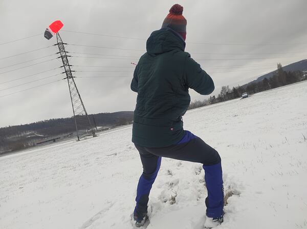 V&nbsp;kalhotách Ternua Race PT je příjemně teplo i za chladného větrného počasí