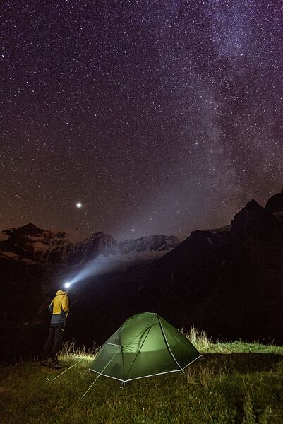 Spaní venku pod hvězdami nabízí nádherné a nevšední zážitky