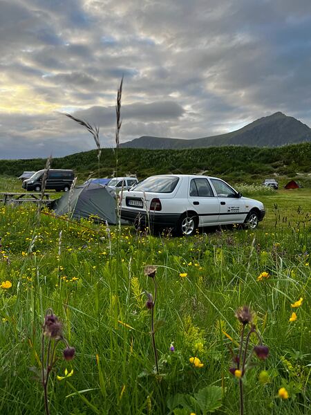 Zapůjčené vozítko a náš nejoblíbenější kemp - surfařský camp nedaleko Rambergu