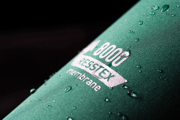 Detail na povrch materiálu s membránou Resstex 8000